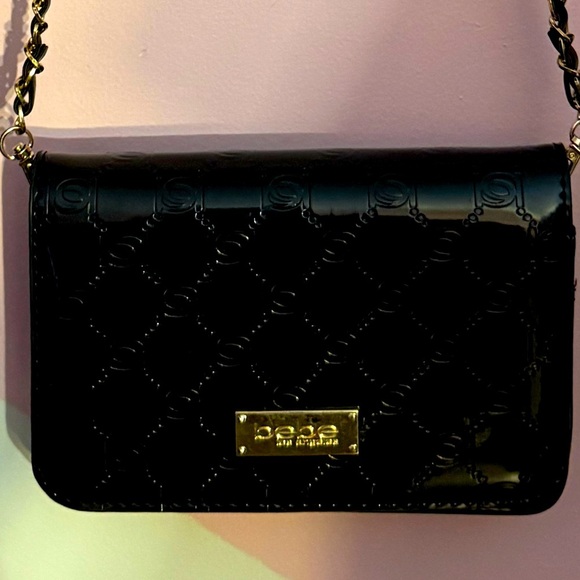 EUC Sleek Black Bebe Crossbody with Multiple Compartments and Zipper Closure - Picture 1 of 3